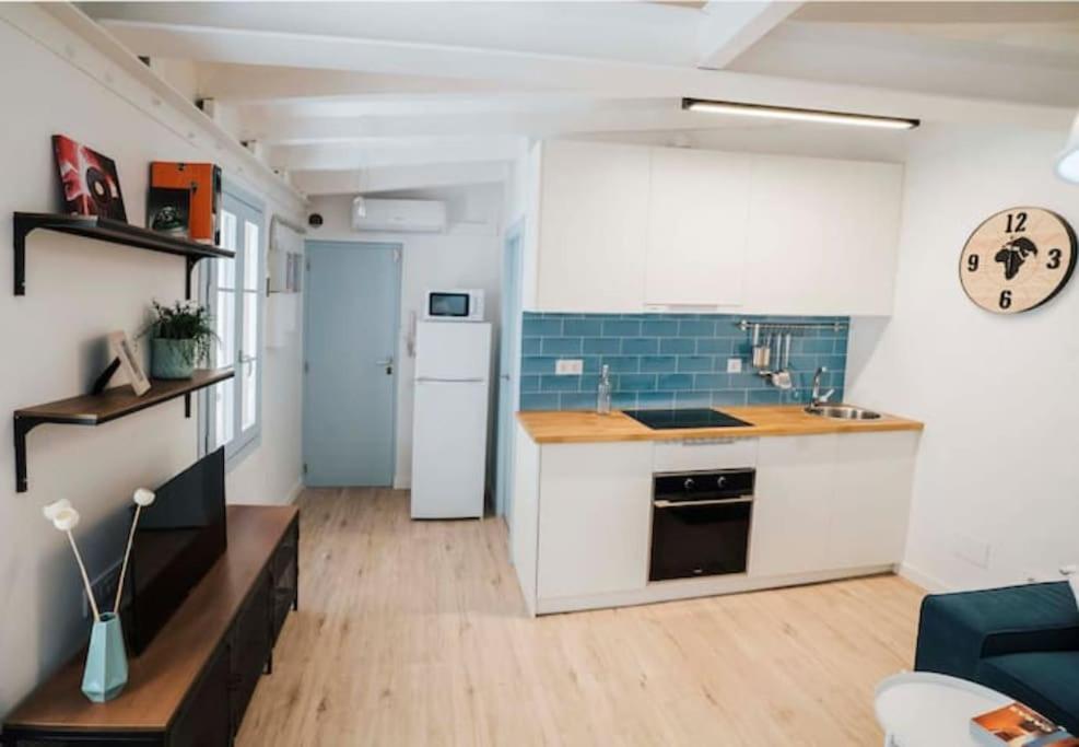 Atlantida Unit 20m From The Barcelone